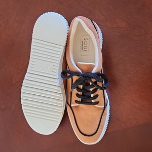 Naturalizer Soul Tia Sneakers